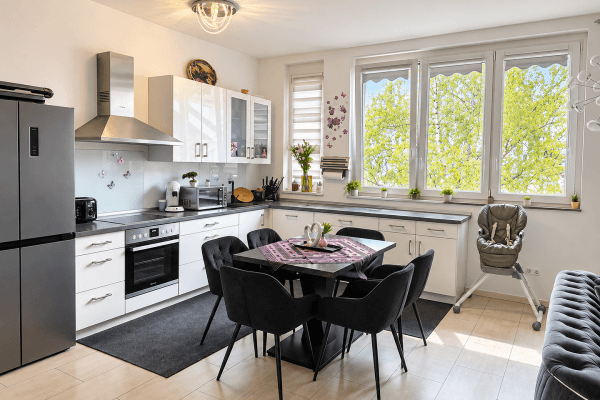Pronájem bytu 4+1 114 m², Berliner Straße 23, Pforzheim Pronájem bytu 4+1 114 m², Berliner Straße 23, Pforzheim