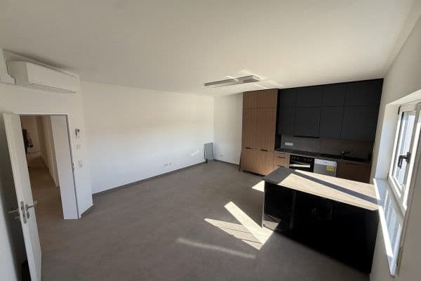 Pronájem kanceláře 99 m², Nidderau Pronájem kanceláře 99 m², Nidderau