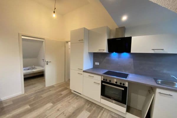 Pronájem bytu 3+1 45 m², Blücherstr. 20, Pforzheim, Bádensko-Württembersko Pronájem bytu 3+1 45 m², Blücherstr. 20, Pforzheim, Bádensko-Württembersko