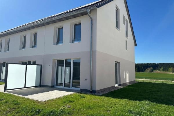 Pronájem domu 137 m², pozemek 160 m², Leonberger Str. 32, Schwenningen Pronájem domu 137 m², pozemek 160 m², Leonberger Str. 32, Schwenningen
