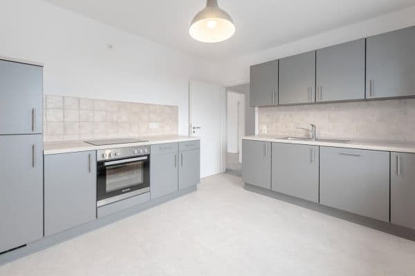 Pronájem bytu 3+1 86 m², Hauptstrasse 11, Bensheim Pronájem bytu 3+1 86 m², Hauptstrasse 11, Bensheim