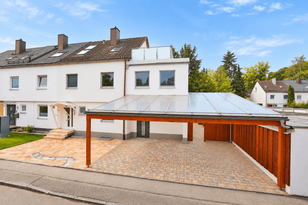 Prodej domu 205 m², pozemek 500 m², Hainbuchen Str. 18, Taufkirchen, Bavorsko Prodej domu 205 m², pozemek 500 m², Hainbuchen Str. 18, Taufkirchen, Bavorsko