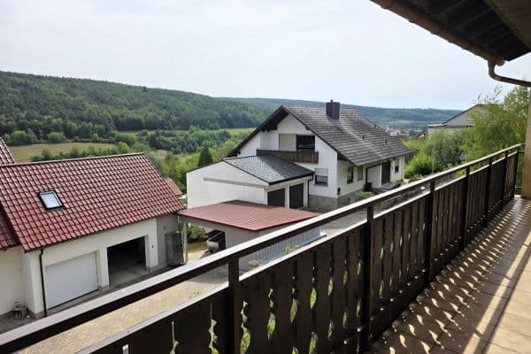 Pronájem bytu 4+1 120 m², Rosenstraße 20, Halsheim-Arnstein Pronájem bytu 4+1 120 m², Rosenstraße 20, Halsheim-Arnstein