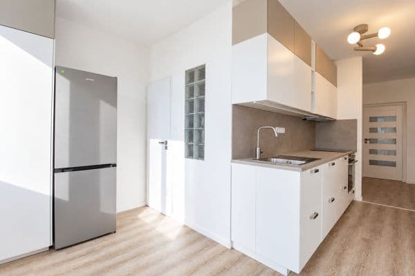 Pronájem bytu 4+1 77 m², Nedašovská, Praha Pronájem bytu 4+1 77 m², Nedašovská, Praha