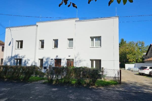 Pronájem bytu 2+1 70 m², U Bažantnice, Poděbrady Pronájem bytu 2+1 70 m², U Bažantnice, Poděbrady