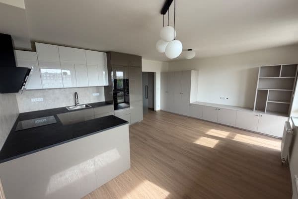 Pronájem bytu 3+kk 72 m², Sluneční náměstí, Praha Pronájem bytu 3+kk 72 m², Sluneční náměstí, Praha