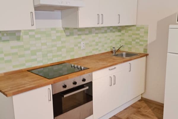 Pronájem bytu 2+kk 48 m², Levá, Praha Pronájem bytu 2+kk 48 m², Levá, Praha