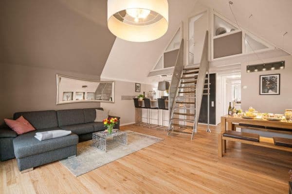Pronájem bytu 2+kk 82 m², Friedrichshafen Pronájem bytu 2+kk 82 m², Friedrichshafen