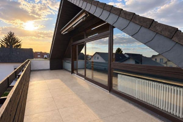 Pronájem bytu 3+1 104 m², Siegfriedstr. 24, Schriesheim Pronájem bytu 3+1 104 m², Siegfriedstr. 24, Schriesheim