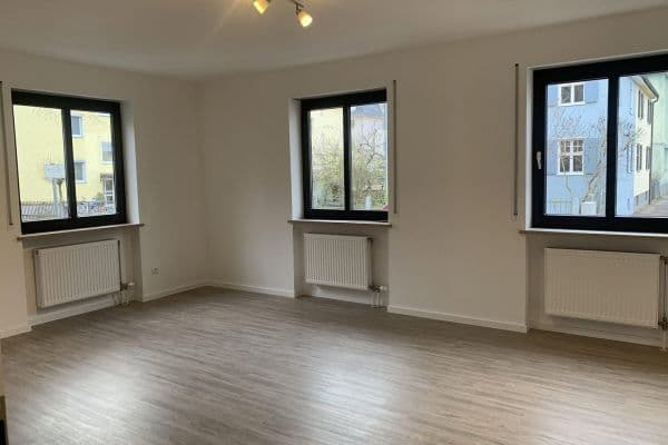 Pronájem bytu 3+1 76 m², Luitpoldstraße 21, Augsburg Pronájem bytu 3+1 76 m², Luitpoldstraße 21, Augsburg