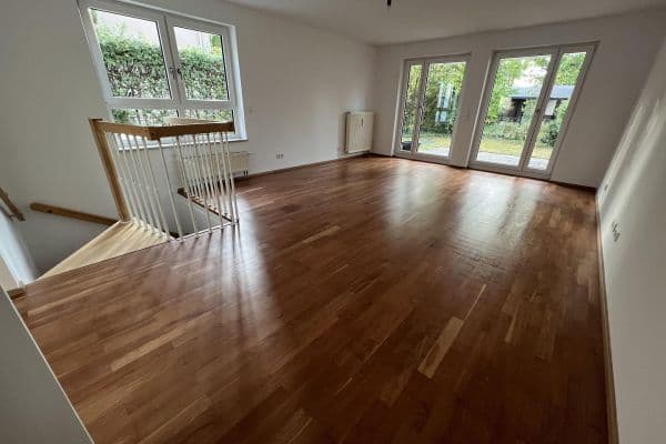 Pronájem bytu 3+1 87 m², Unterbrunner Str. 12, München, Bavorsko Pronájem bytu 3+1 87 m², Unterbrunner Str. 12, München, Bavorsko