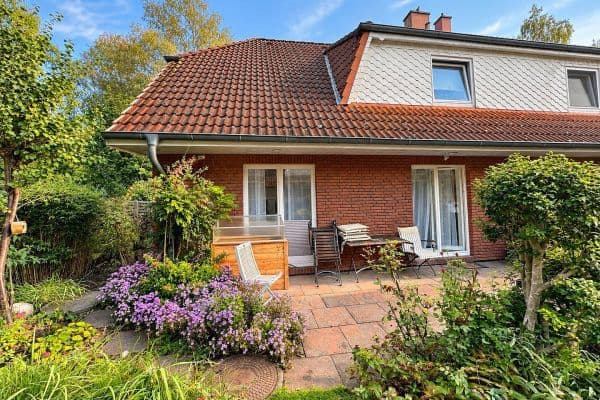 Prodej domu 120 m², pozemek 418 m², Halstenbek Prodej domu 120 m², pozemek 418 m², Halstenbek