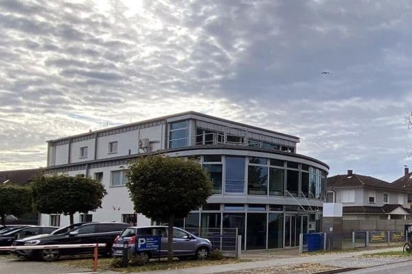 Prodej domu 728 m², pozemek 927 m², Karl-Marx-Strasse 26, Schönefeld Prodej domu 728 m², pozemek 927 m², Karl-Marx-Strasse 26, Schönefeld