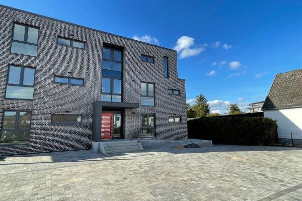Pronájem bytu 2+1 75 m², Luhdorfer Straße 76, Winsen (Luhe) Pronájem bytu 2+1 75 m², Luhdorfer Straße 76, Winsen (Luhe)
