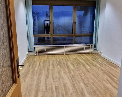 Pronájem kanceláře 77 m², Berliner Strasse 109 B, Oranienburg Pronájem kanceláře 77 m², Berliner Strasse 109 B, Oranienburg