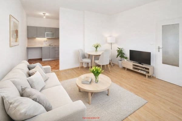 Pronájem bytu 1+kk 24 m², Zakladatelská, Karviná-Nové Město Pronájem bytu 1+kk 24 m², Zakladatelská, Karviná-Nové Město