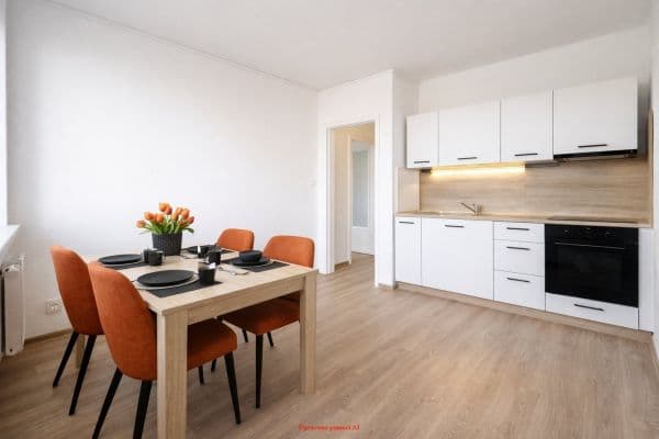 Pronájem bytu 1+1 37 m², Slovenská, Karviná-Hranice Pronájem bytu 1+1 37 m², Slovenská, Karviná-Hranice