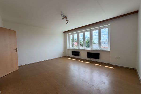 Pronájem bytu 3+1 65 m², Horova, Říčany Pronájem bytu 3+1 65 m², Horova, Říčany