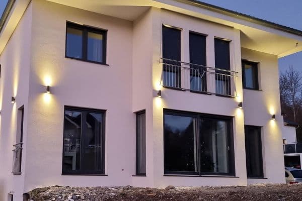 Prodej domu 250 m², pozemek 517 m², Bisingen Prodej domu 250 m², pozemek 517 m², Bisingen