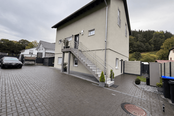 Prodej domu 248 m², pozemek 503 m², Elzach Prodej domu 248 m², pozemek 503 m², Elzach