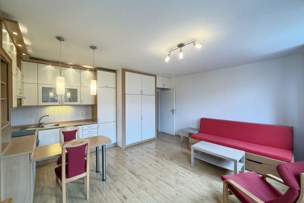 Prodej bytu 1+kk 32 m², Mezi Domy, Jesenice (okres Praha-Západ) Prodej bytu 1+kk 32 m², Mezi Domy, Jesenice (okres Praha-Západ)