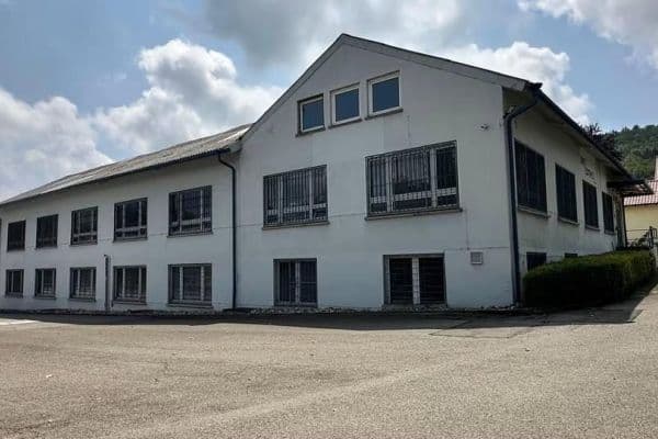 Pronájem nebytového prostoru 1.000 m², Kornbühlstr. 100, Burladingen-Salmendingen Pronájem nebytového prostoru 1.000 m², Kornbühlstr. 100, Burladingen-Salmendingen
