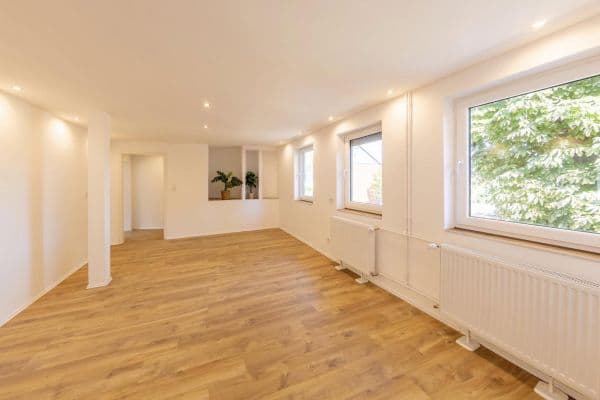 Pronájem bytu 4+1 100 m², Leipziger Straße 226, Braunschweig, Dolní Sasko Pronájem bytu 4+1 100 m², Leipziger Straße 226, Braunschweig, Dolní Sasko