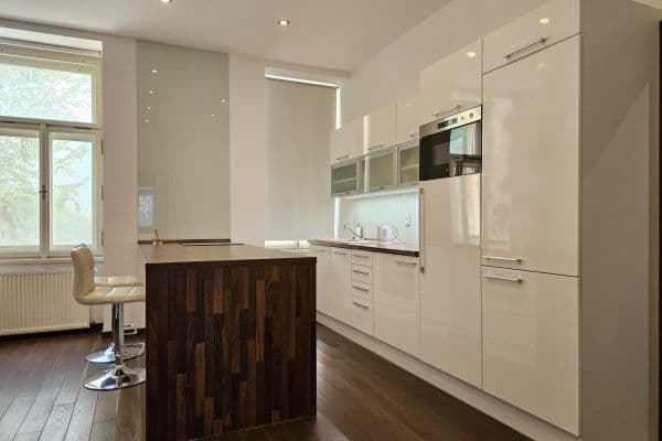 Prodej bytu 3+kk 70 m², Benátská, Praha Prodej bytu 3+kk 70 m², Benátská, Praha