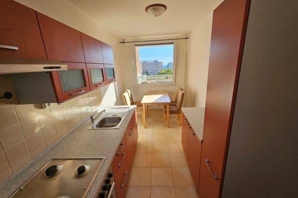 Pronájem bytu 3+1 77 m², Nechvílova, Praha Pronájem bytu 3+1 77 m², Nechvílova, Praha