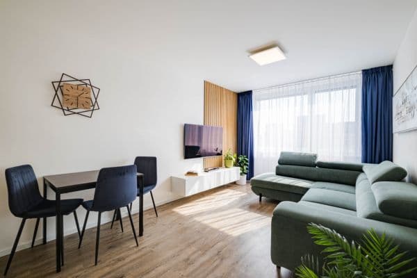 Prodej bytu 2+kk 44 m², Veronské náměstí, Praha Prodej bytu 2+kk 44 m², Veronské náměstí, Praha