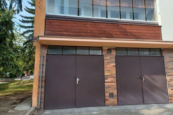 Pronájem garáže 18 m², K Rovinám, Praha, Praha Pronájem garáže 18 m², K Rovinám, Praha, Praha