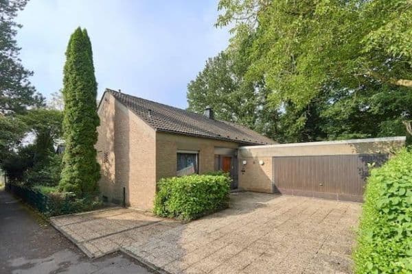 Prodej domu 183 m², pozemek 1.004 m², Cáchy, Severní Porýní-Vestfálsko Prodej domu 183 m², pozemek 1.004 m², Cáchy, Severní Porýní-Vestfálsko