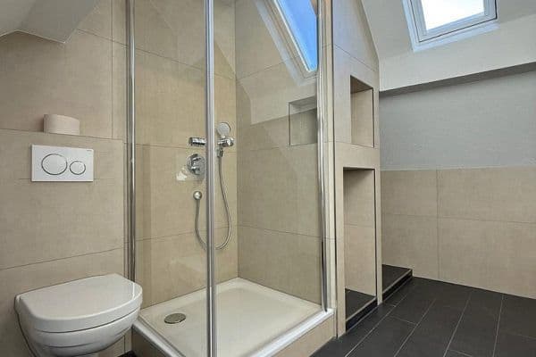 Pronájem bytu 5+1 123 m², Reinheim Pronájem bytu 5+1 123 m², Reinheim