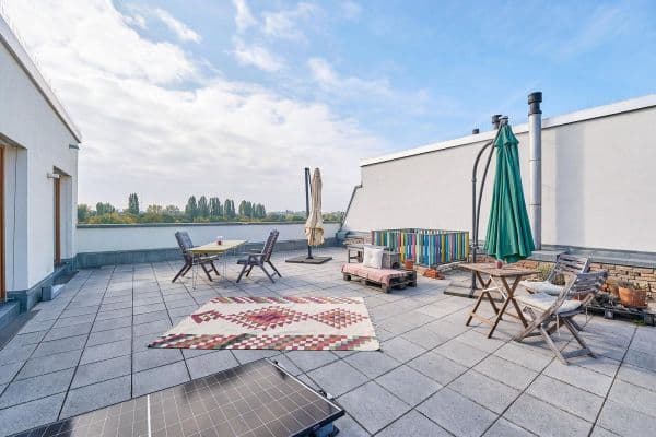 Prodej bytu 6+1 180 m², Berlin, Berlín Prodej bytu 6+1 180 m², Berlin, Berlín