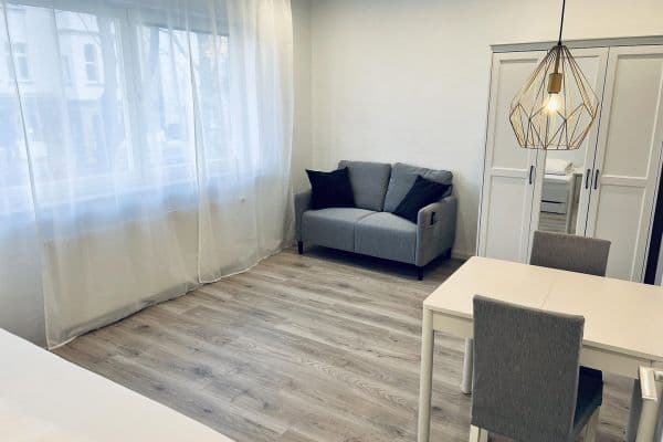 Pronájem bytu 1+1 26 m², Danneckerstrasse, Stuttgart, Bádensko-Württembersko Pronájem bytu 1+1 26 m², Danneckerstrasse, Stuttgart, Bádensko-Württembersko
