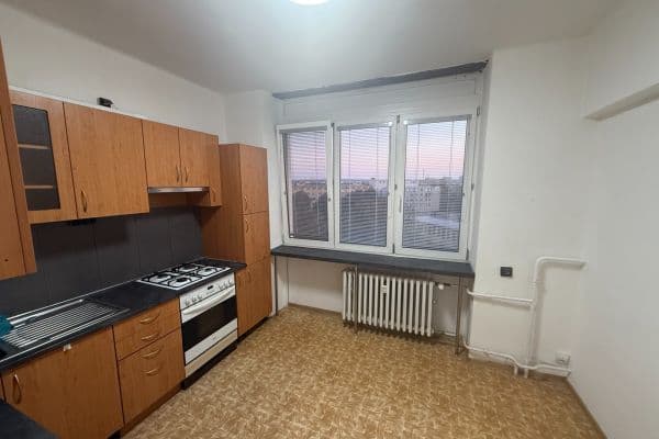 Prodej bytu 1+1 41 m², Ruská, Praha Prodej bytu 1+1 41 m², Ruská, Praha