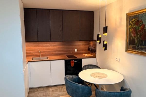 Pronájem bytu 2+kk 50 m², Jáchymovská, Karlovy Vary Pronájem bytu 2+kk 50 m², Jáchymovská, Karlovy Vary
