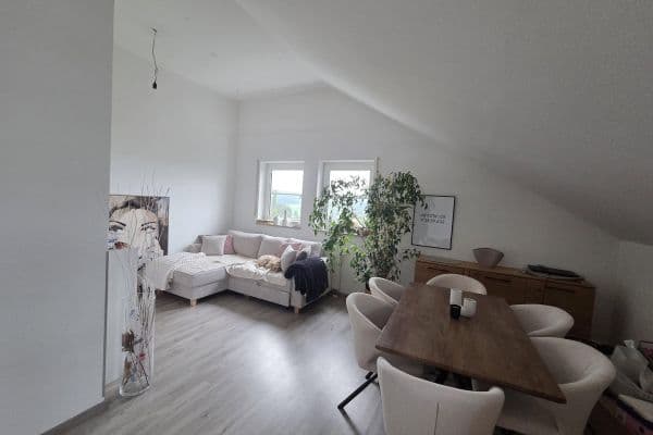 Pronájem bytu 2+1 57 m², Weinbergstra 72, Reichenbach an der Fils Pronájem bytu 2+1 57 m², Weinbergstra 72, Reichenbach an der Fils