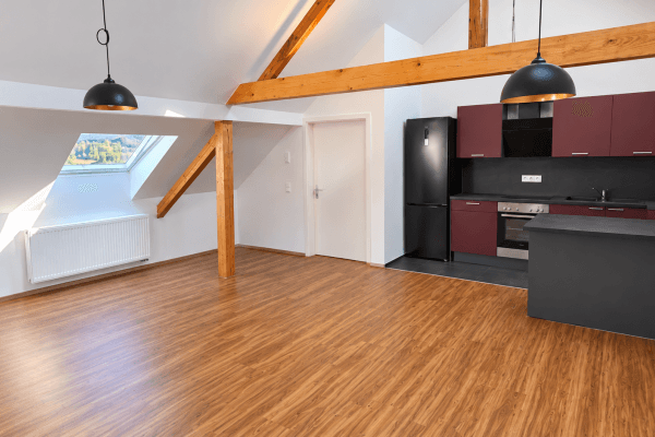 Pronájem bytu 3+1 78 m², Neukirchen Pronájem bytu 3+1 78 m², Neukirchen