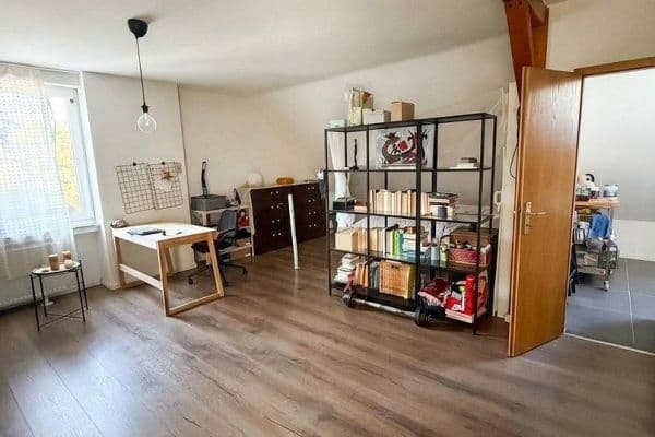 Pronájem bytu 2+1 55 m², Bataverstr. 28, Köln Pronájem bytu 2+1 55 m², Bataverstr. 28, Köln