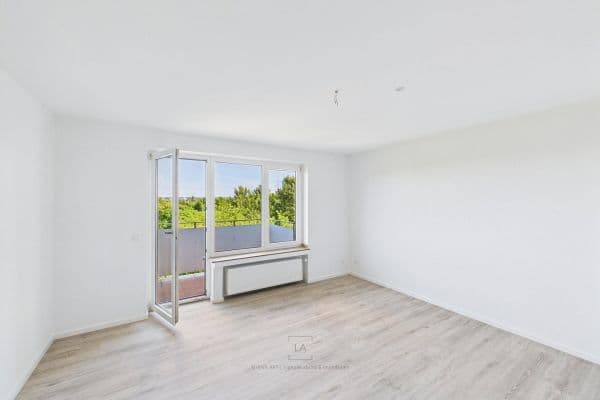 Prodej bytu 2+1 53 m², Langenfeld Prodej bytu 2+1 53 m², Langenfeld