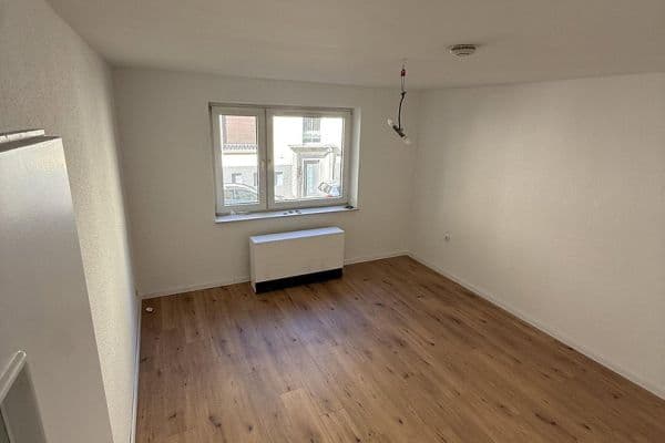 Pronájem bytu 2+1 50 m², Küntzelstr.53, Essen Pronájem bytu 2+1 50 m², Küntzelstr.53, Essen