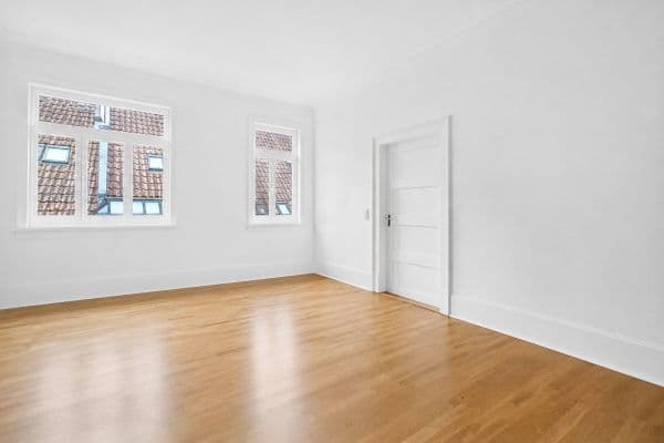 Prodej bytu 4+1 114 m², Esslingen Prodej bytu 4+1 114 m², Esslingen