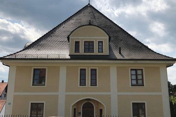Pronájem bytu 1+1 30 m², Freisinger Straße 13, Haag a. d. Amper, Bavorsko Pronájem bytu 1+1 30 m², Freisinger Straße 13, Haag a. d. Amper, Bavorsko