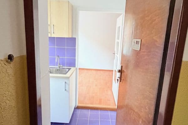 Pronájem bytu Garsoniéra 24 m², Ostrovského, Praha Pronájem bytu Garsoniéra 24 m², Ostrovského, Praha