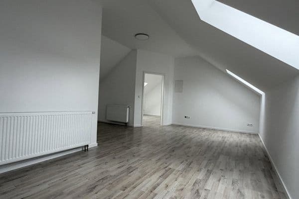Pronájem bytu 2+1 50 m², Niederwaldstraße 9, Sandweier, Baden-Baden, Bádensko-Württembersko Pronájem bytu 2+1 50 m², Niederwaldstraße 9, Sandweier, Baden-Baden, Bádensko-Württembersko