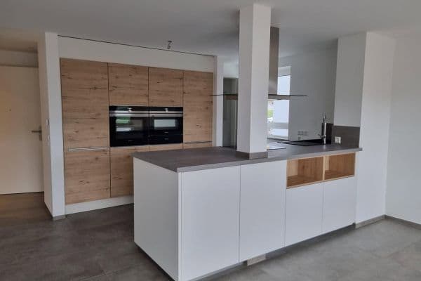 Pronájem bytu 2+1 76 m², Bergstr.9, Laufenburg Pronájem bytu 2+1 76 m², Bergstr.9, Laufenburg