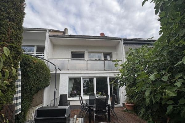 Prodej domu 127 m², pozemek 239 m², Parkstrasse 28, Kelkheim (Taunus) Prodej domu 127 m², pozemek 239 m², Parkstrasse 28, Kelkheim (Taunus)