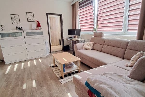 Pronájem bytu 2+1 44 m², Jana Maluchy, Ostrava Pronájem bytu 2+1 44 m², Jana Maluchy, Ostrava