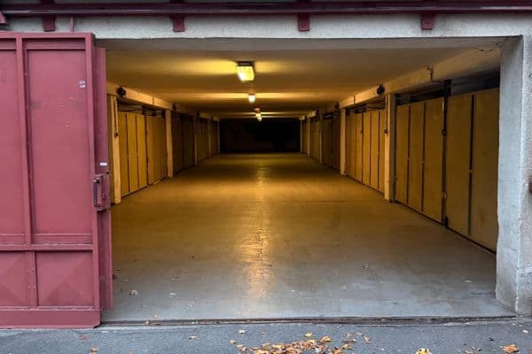 Pronájem garáže 18 m², Na Okraji, Praha Pronájem garáže 18 m², Na Okraji, Praha